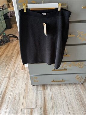 Royal Robbins Black Knit Pencil Skirt with Tag